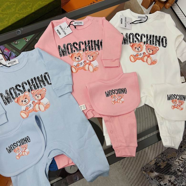 Moschino sz59 66 73 80 85 90 72